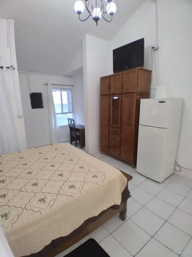 Calinago Friendly Family Sxm Bed and Breakfast Philipsburg  Bed & Breakfast